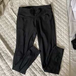 WOMENS BLACK NIKE LEGEND TIGHT SZ M